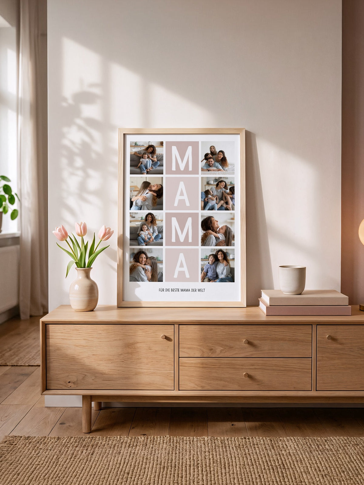 Fotocollage MAMA mit acht Fotos und Widmung im Holzrahmen