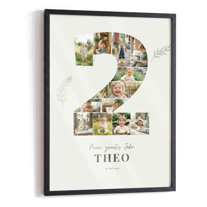Fotoposter Mein zweites Jahr mit Kinderfotos als große 2 im schwarzen Holzrahmen