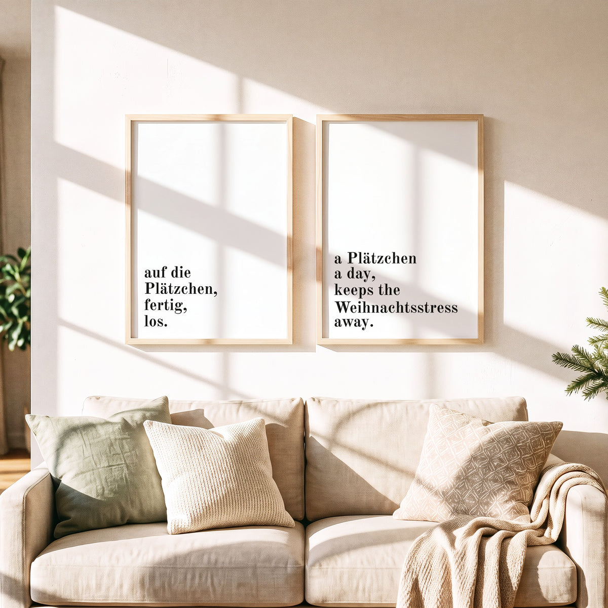 Weihnachtsposter Plätzchen als Paar über dem Sofa