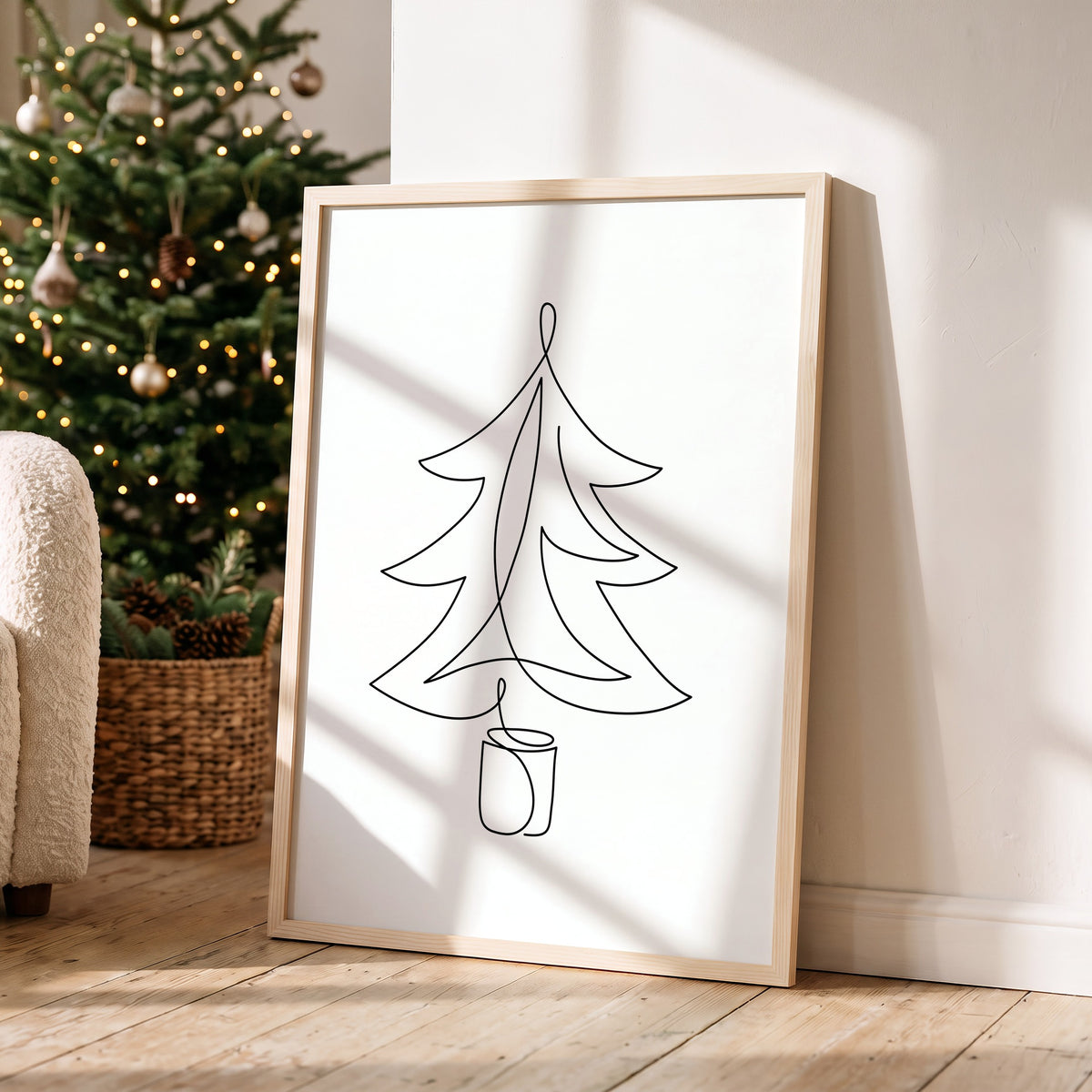 Weihnachtsposter One Line im Holzrahmen in einem hellen Wohnzimmer