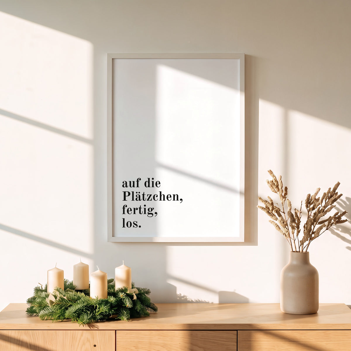 Weihnachtsposter Plätzchen über einem Adventskranz