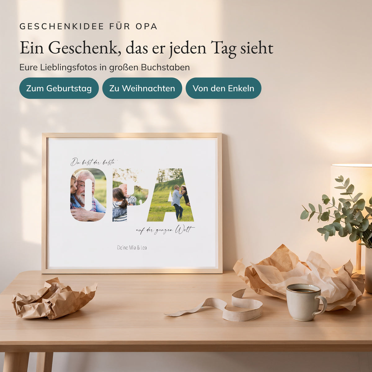 Fotobuchstaben-Poster OPA als Geschenk auf dem Tisch