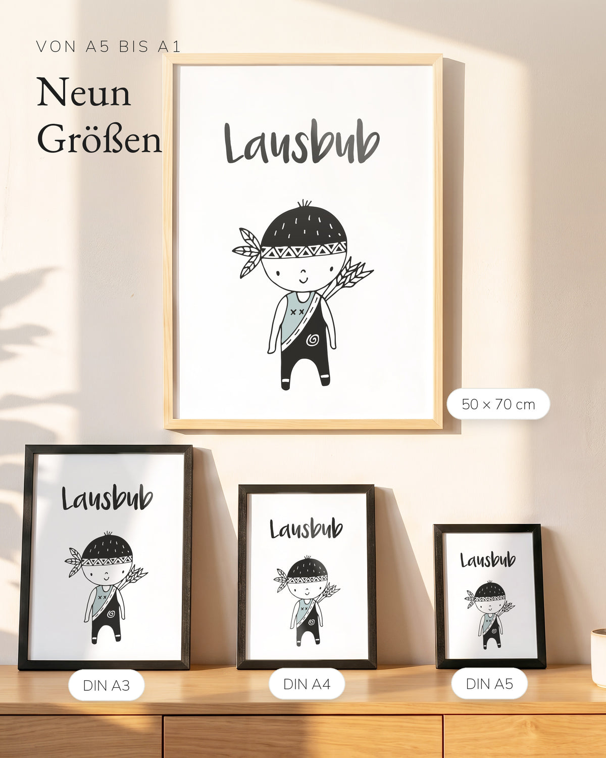 Kinderposter Lausbub in vier Größen an der Wand