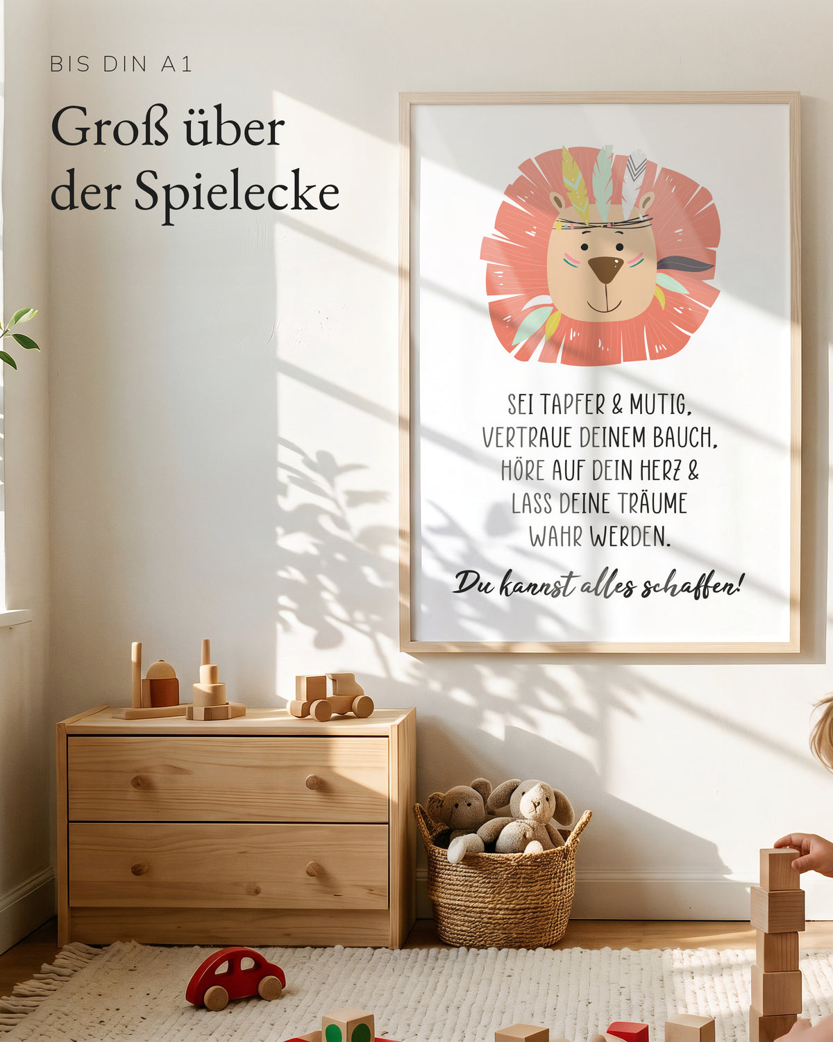 Kinderposter Sei tapfer und mutig groß an der Wand über der Spielecke