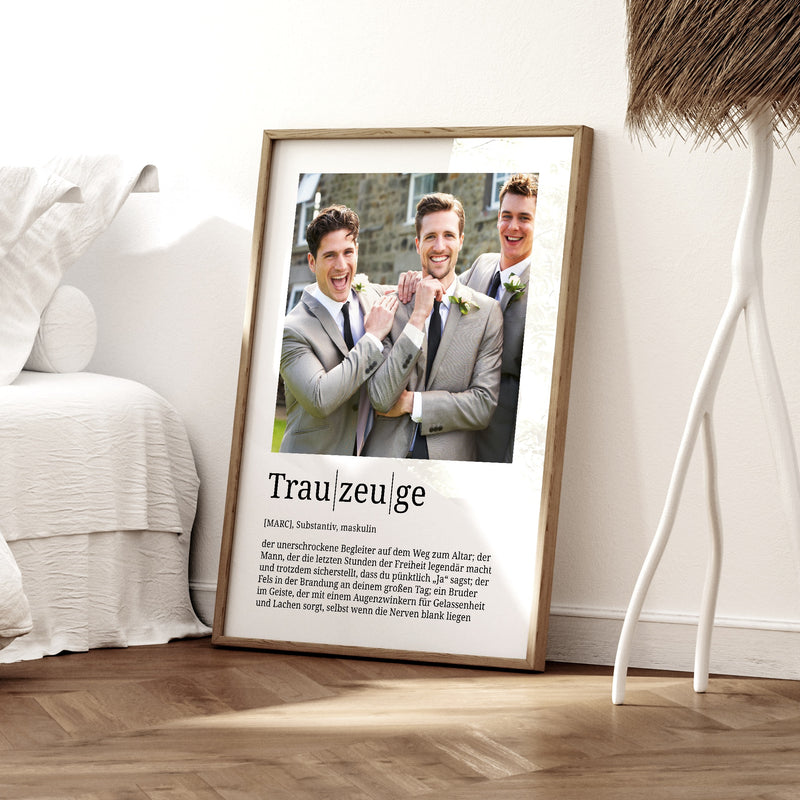 Foto-Definition Trauzeuge · Wohnraumszene mit optionalem Naturrahmen · Serie 2026