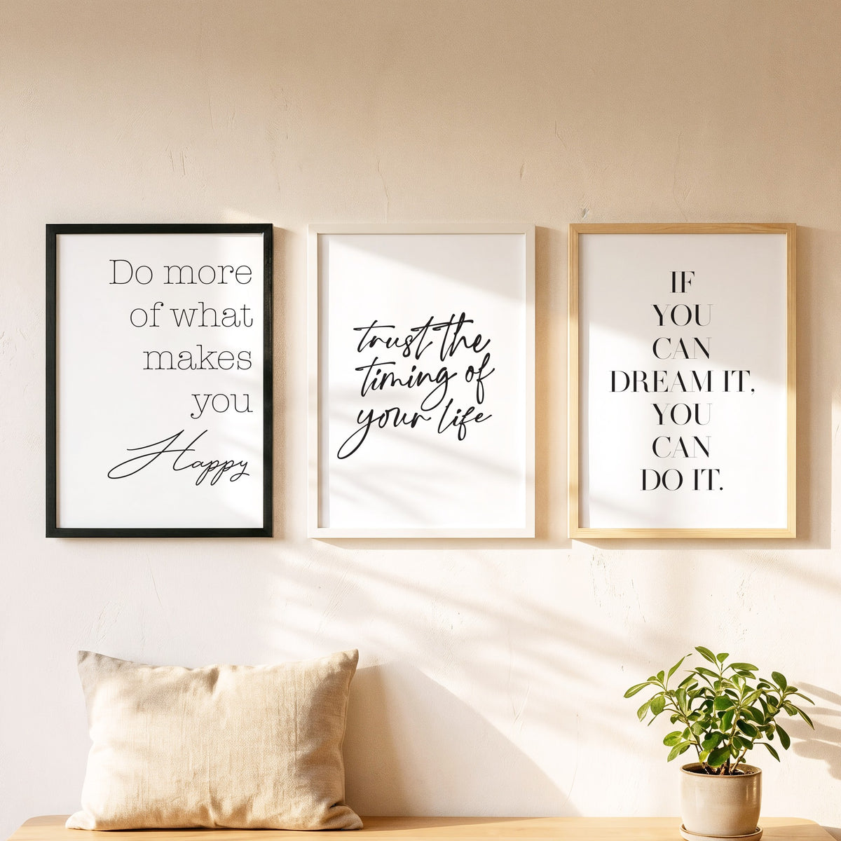 Spruchposter Trust the timing of your life als Bilderwand mit weiteren Motiven