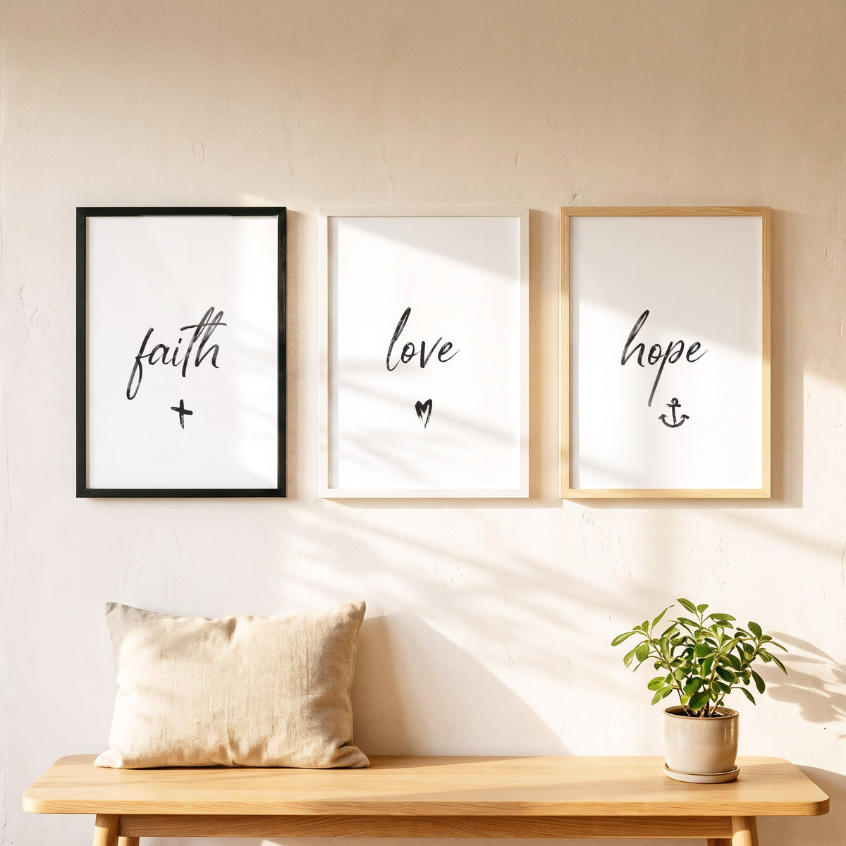 Spruchposter 3er-Set Faith Love Hope als Bilderwand