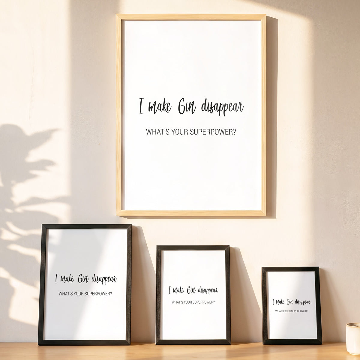 Spruchposter Gin (english) in vier Größen an der Wand
