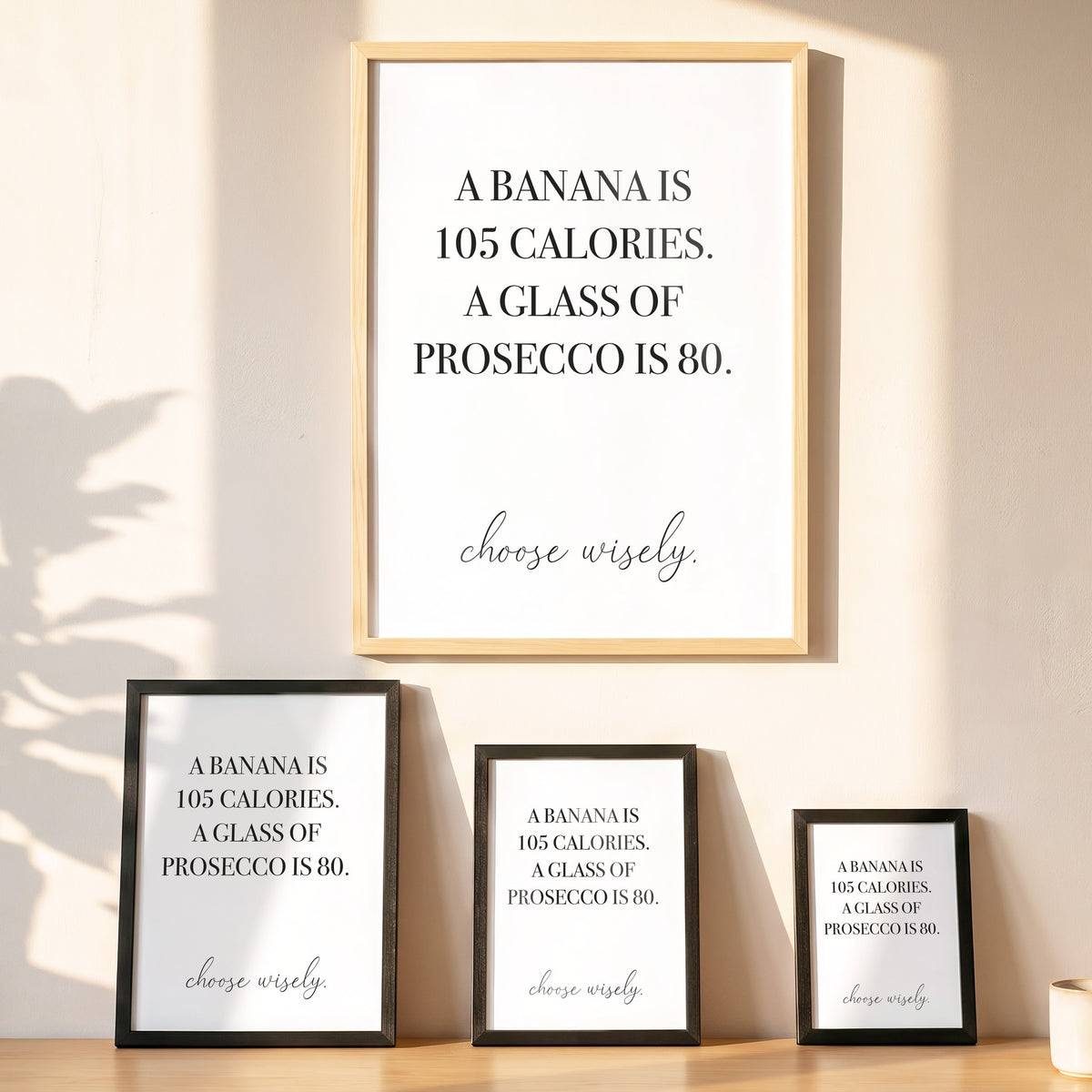 Spruchposter Prosecco (english) in vier Größen an der Wand