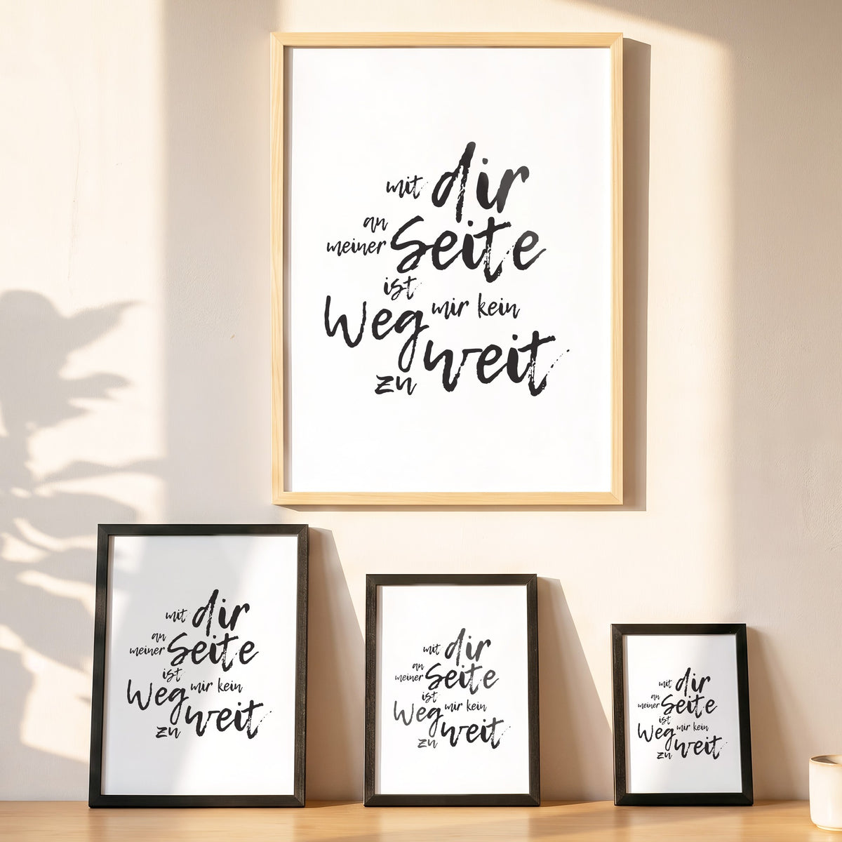 Spruchposter Liebespaar in vier Größen an der Wand