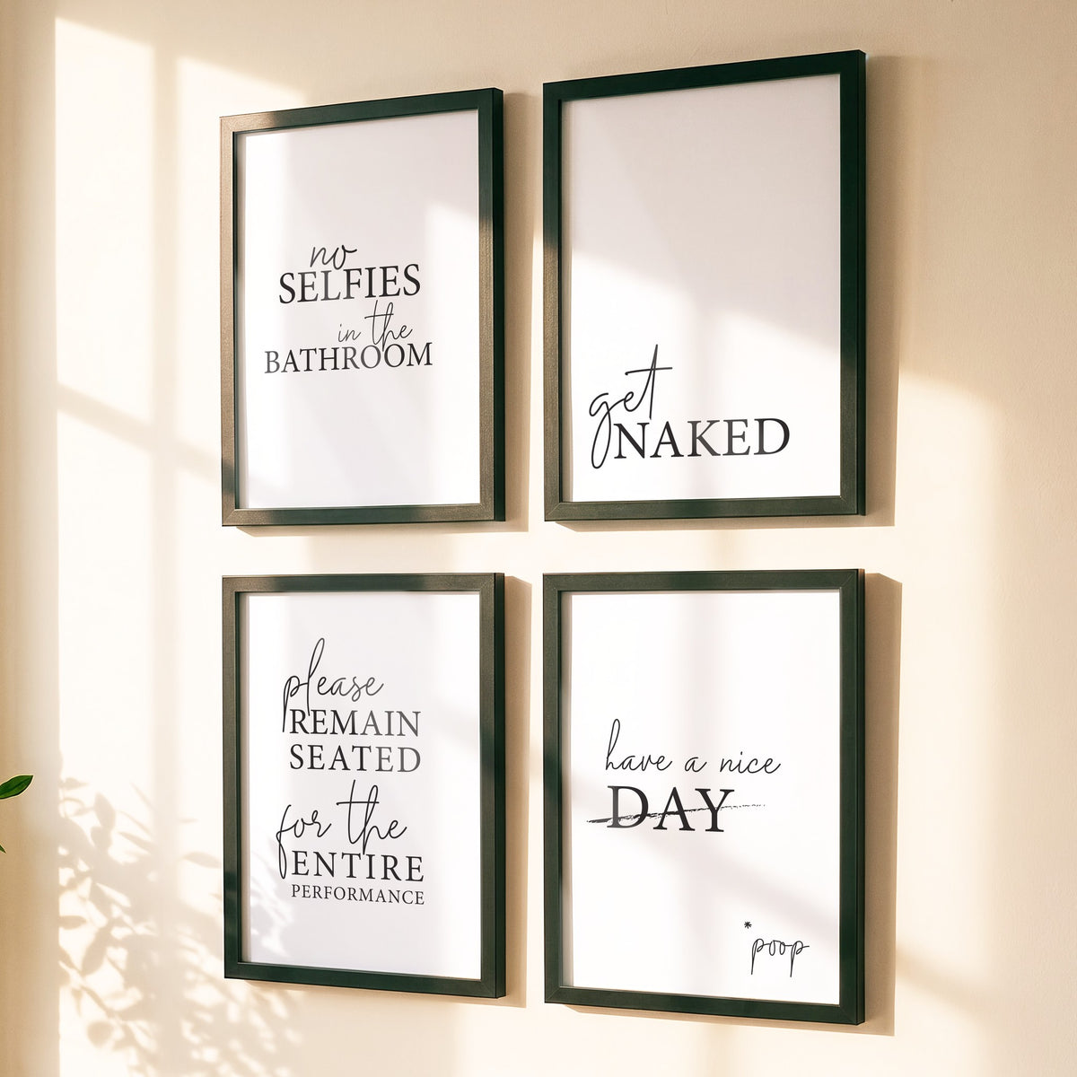 Spruchposter 4er-Set Bathroom als Bilderwand
