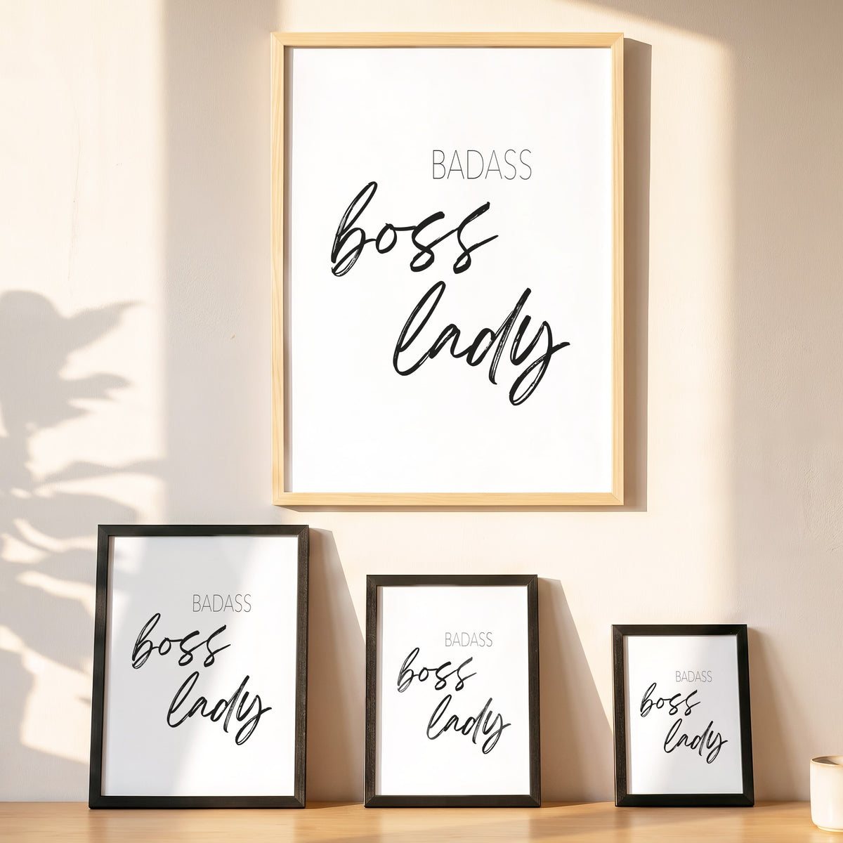 Spruchposter Boss Lady in vier Größen an der Wand