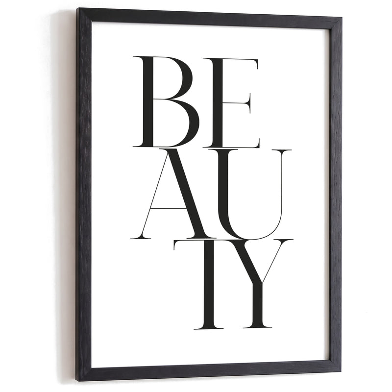 Typografie Poster Beauty im schwarzen Holzrahmen