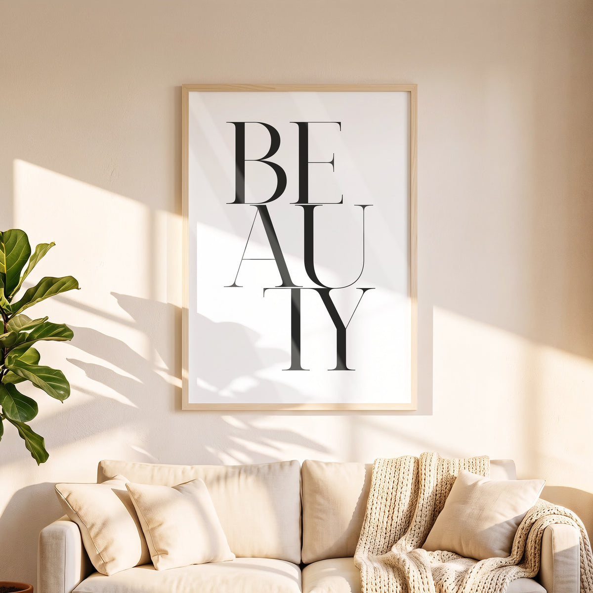 Poster Beauty in 50 x 70 cm über dem Sofa